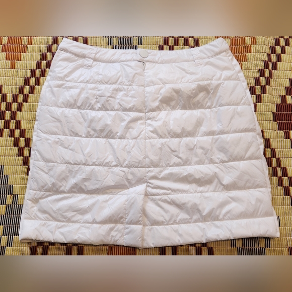 NWOT Anorak Nylon Quilted White Skirt. Sz S. - Picture 2 of 5